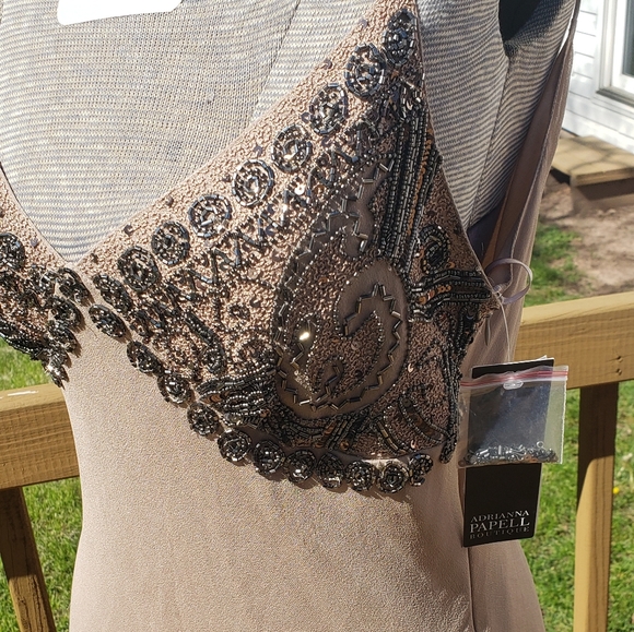 NWT Adrianna Papell Formal Beaded Dress
Run small - Picture 5 of 15